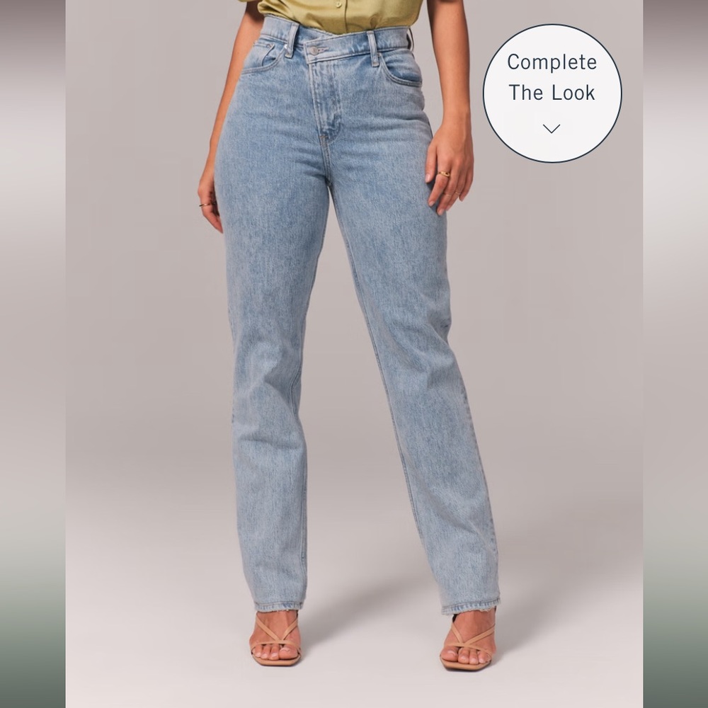 ABERCROMBIE CURVE LOVE ULTRA HIGH RISE 90’s STRAIGHT JEAN